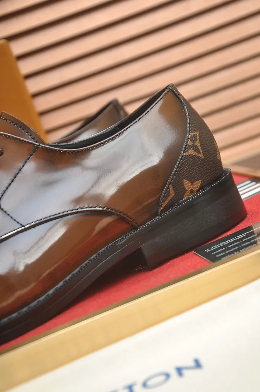 Men's men's shoes 💰500💶 [LV] (original single cowhide lining) 🍀LV's latest genuine leather business suit shoes are launched simultaneously on the official website. The first-layer cowhide imported from Italy is made of heavy gold, 💥official website 1:1 rubber outsole. Versatile to wear, high-end without losing class, and the color combination is extraordinary. This four-season style is alluring when worn on your feet, showing off your big-name flair. Standard code 38-45 (45 customized)